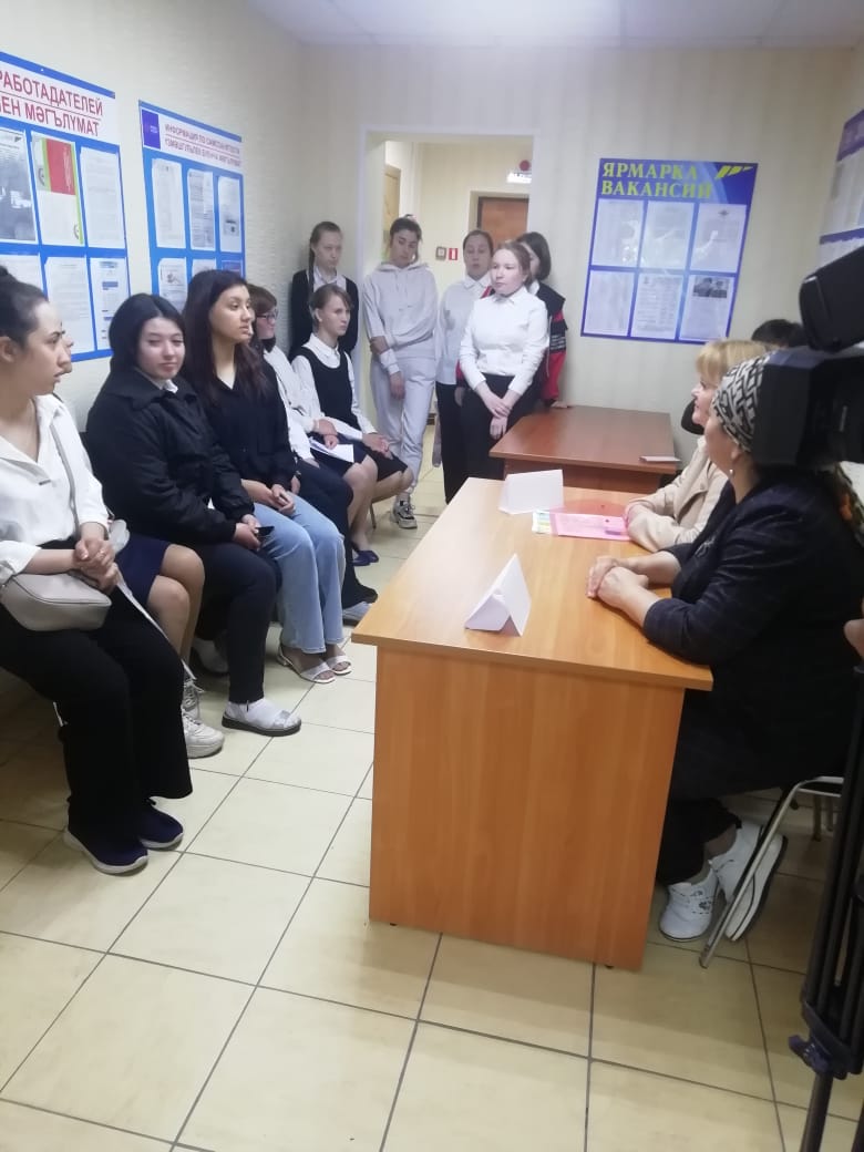 Всероссийская ярмарка трудоустройства «Работа России. Время возможностей» прошла в Актанышском районе