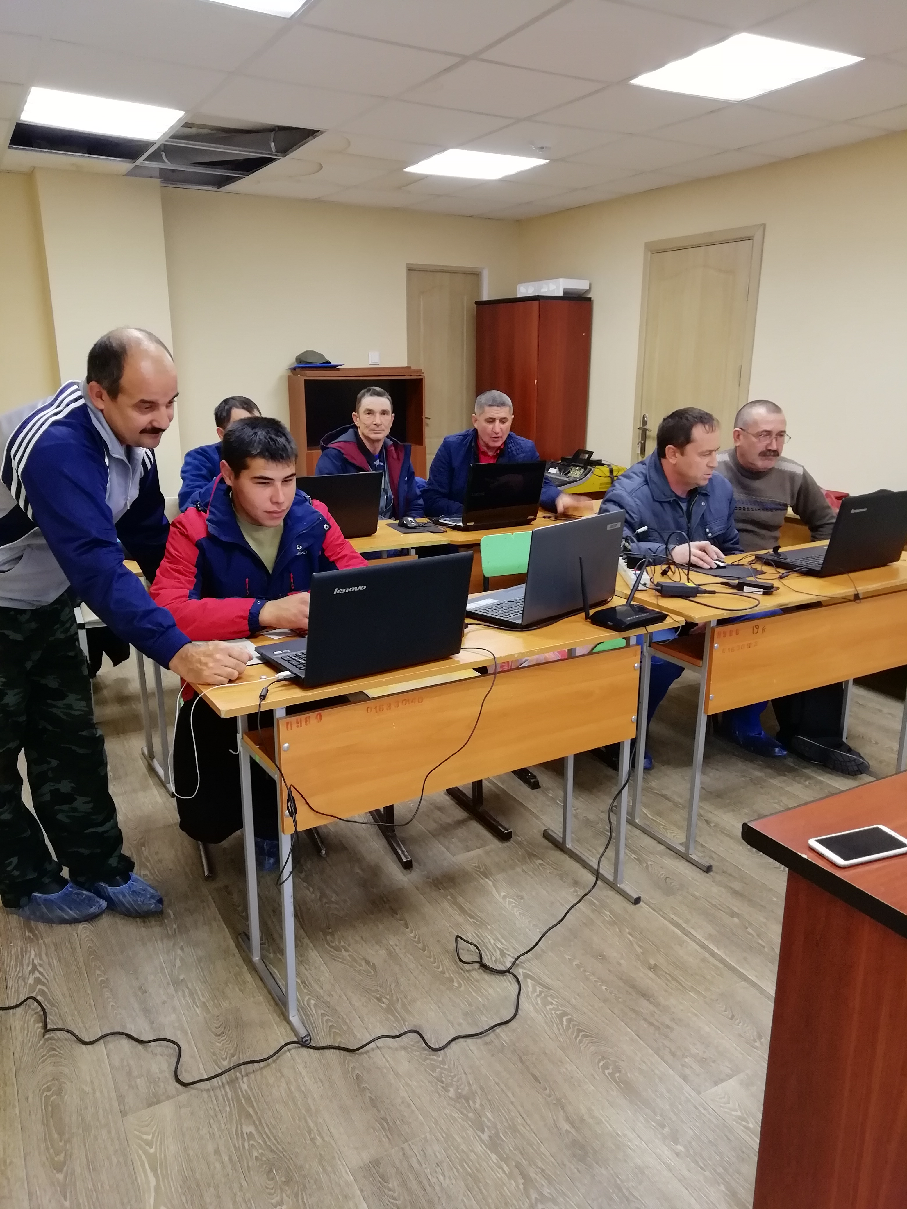 Эшсез гражданнар һөнәри укуларын тәмамлады